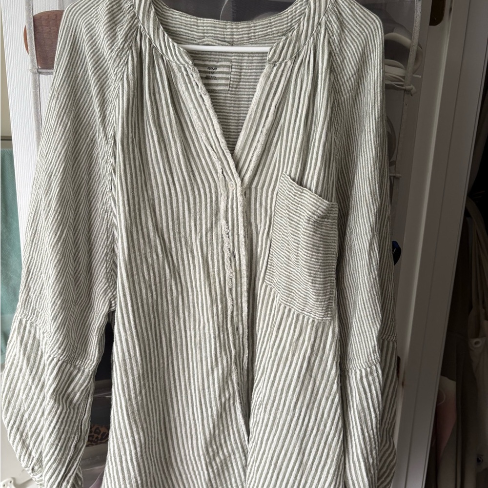 Aerie Striped White and Gray Blouse